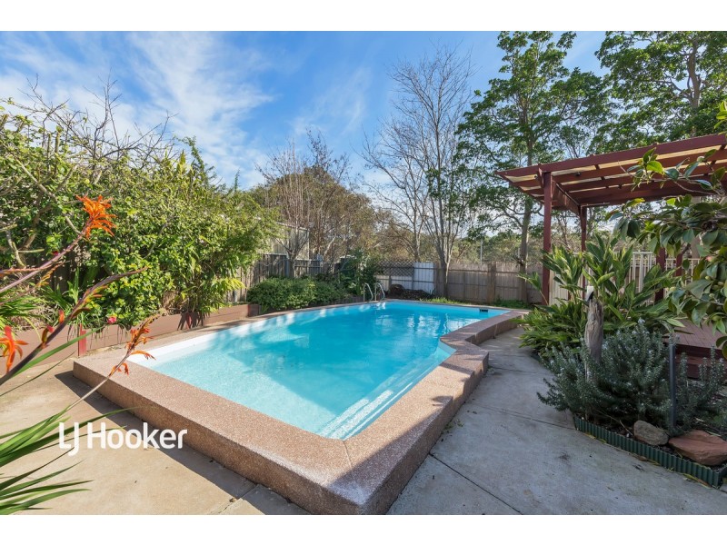 9 Gaylard Crescent, Redwood Park SA 5097