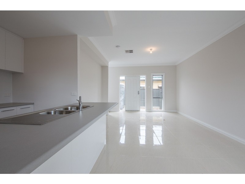 2/86 Grundy Terrace, Christies Beach SA 5165