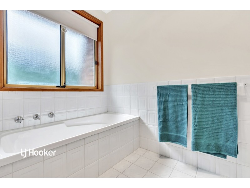 28 Kew Drive, Oakden SA 5086