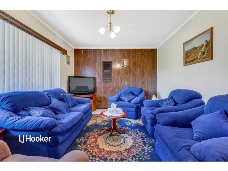 4 Canterbury Crescent, Valley View SA 5093