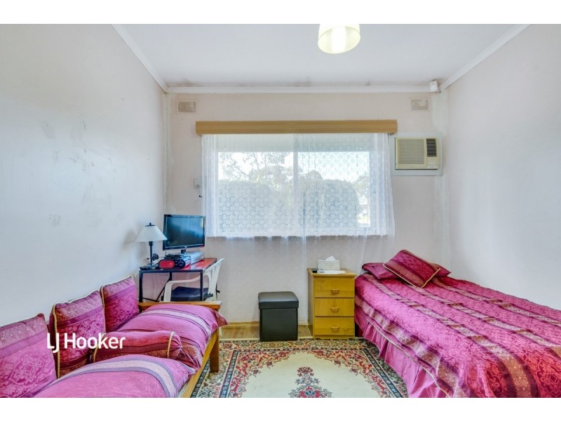 4 Canterbury Crescent, Valley View SA 5093
