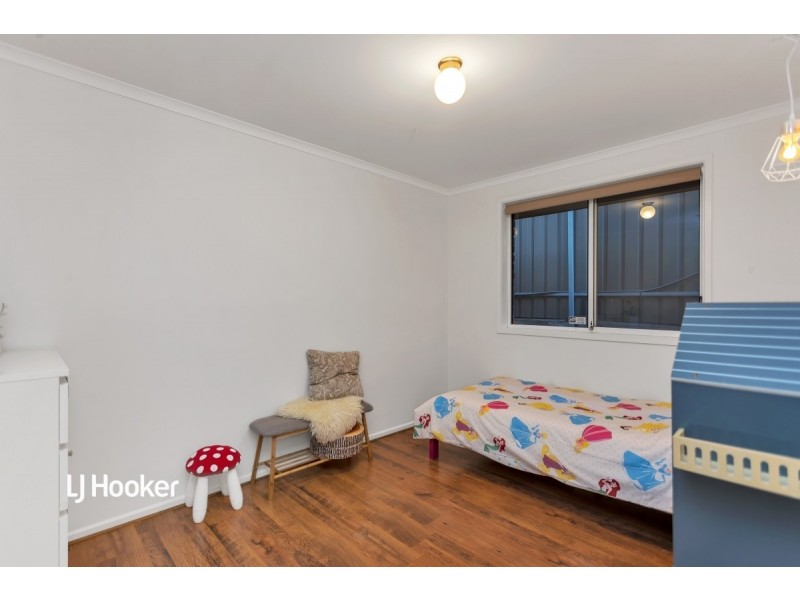 6 Gilchrist Close, Greenwith SA 5125