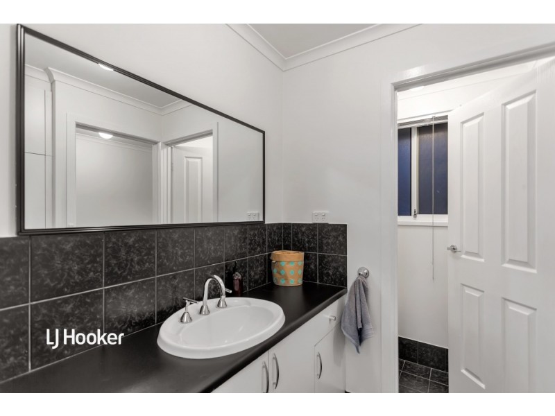 6 Gilchrist Close, Greenwith SA 5125