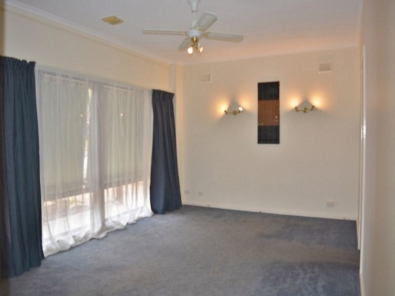 13 Weir Road, Para Hills SA 5096