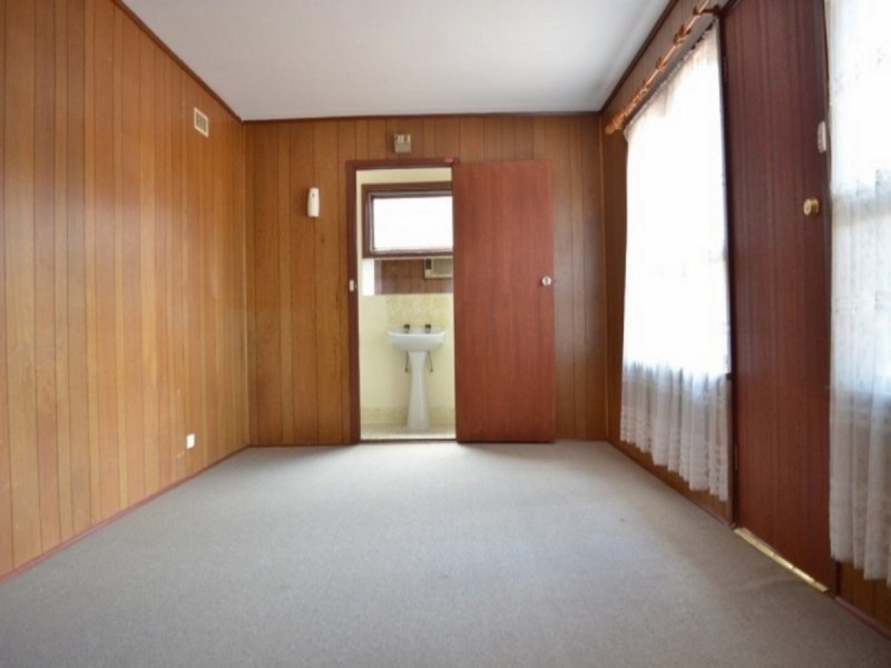 13 Weir Road, Para Hills SA 5096