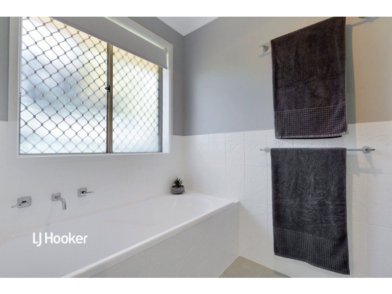 29 Farmhouse Avenue, Walkley Heights SA 5098