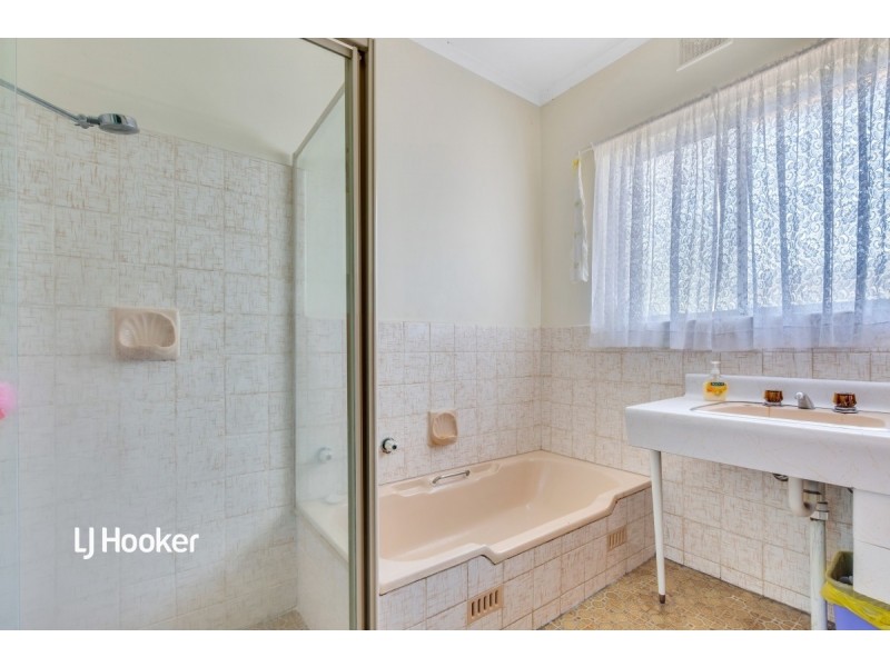 11 Kingston Avenue, Hope Valley SA 5090