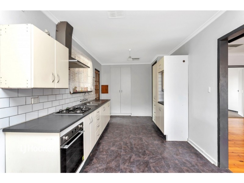 5 Bindi Street, Para Hills West SA 5096