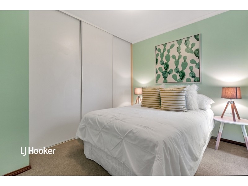 52 Parkview Drive, Oakden SA 5086