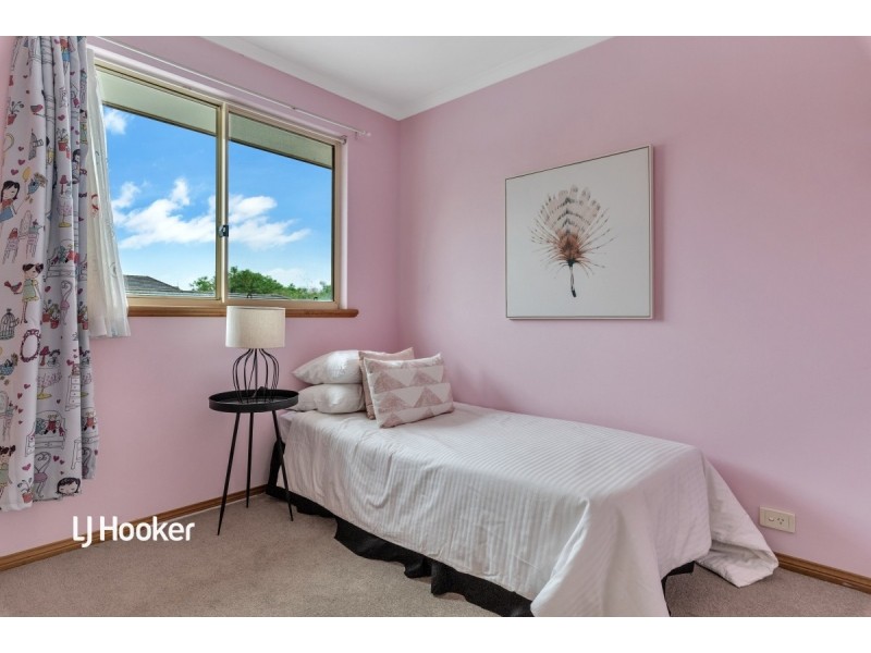 52 Parkview Drive, Oakden SA 5086