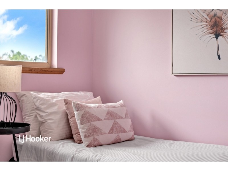 52 Parkview Drive, Oakden SA 5086