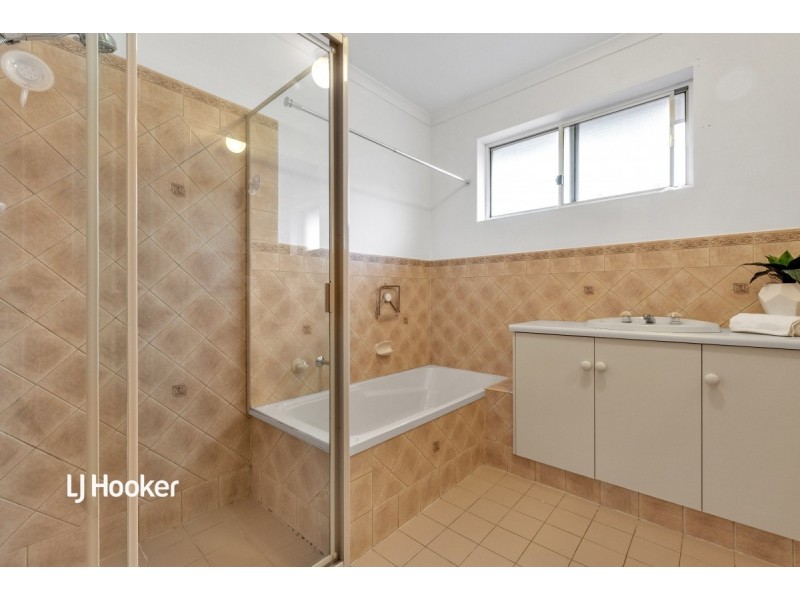 52 Parkview Drive, Oakden SA 5086