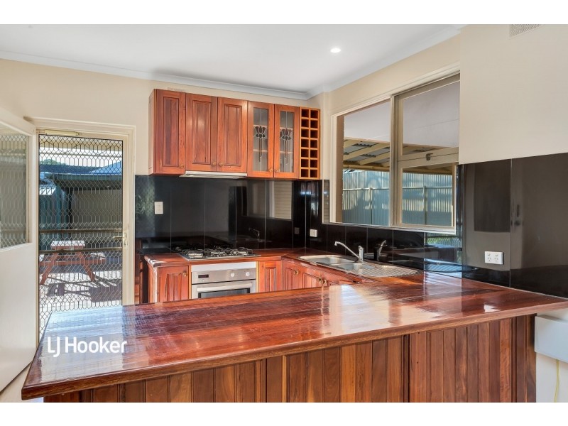 28 Wahroonga Avenue, Valley View SA 5093