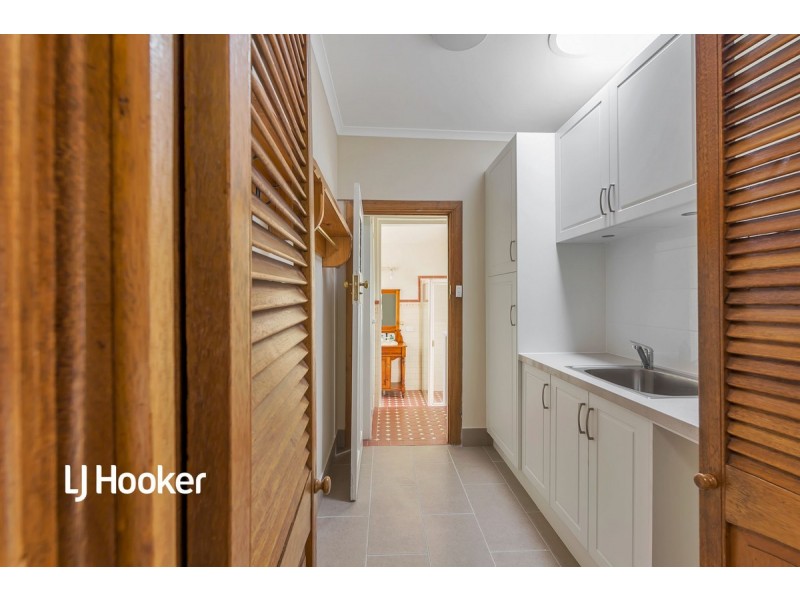 3 Riverdale Road, Myrtle Bank SA 5064