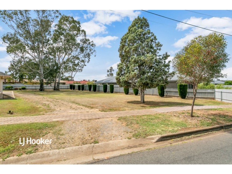 35 Leslie McIntyre Avenue, Salisbury Downs SA 5108