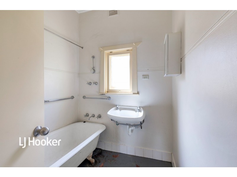 1 Pegler Street, Beverley SA 5009