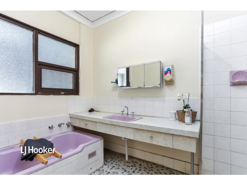 8 Toovis Avenue, Hope Valley SA 5090