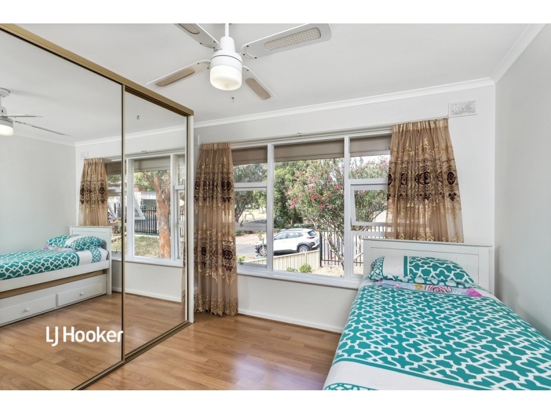 10 Carolan Crescent, Valley View SA 5093