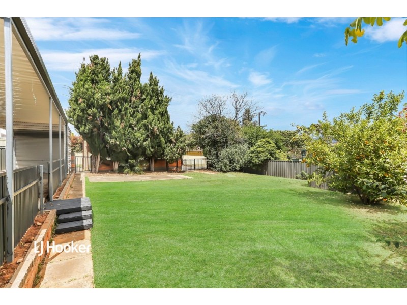 18 Robert Road, Hillbank SA 5112