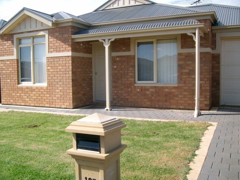 123 Lakeside Drive, Andrews Farm SA 5114