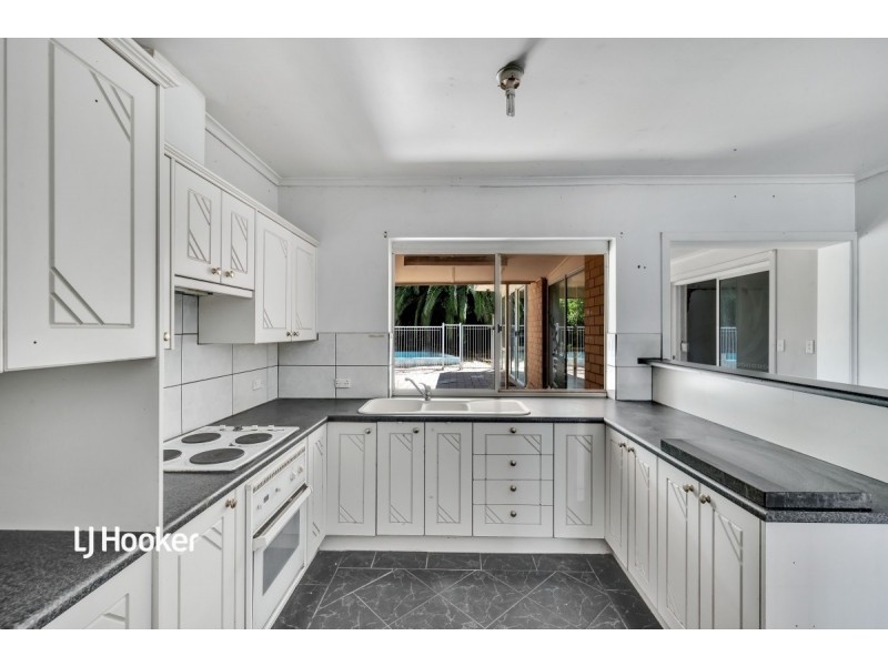 16 Whittaker Drive, Modbury SA 5092