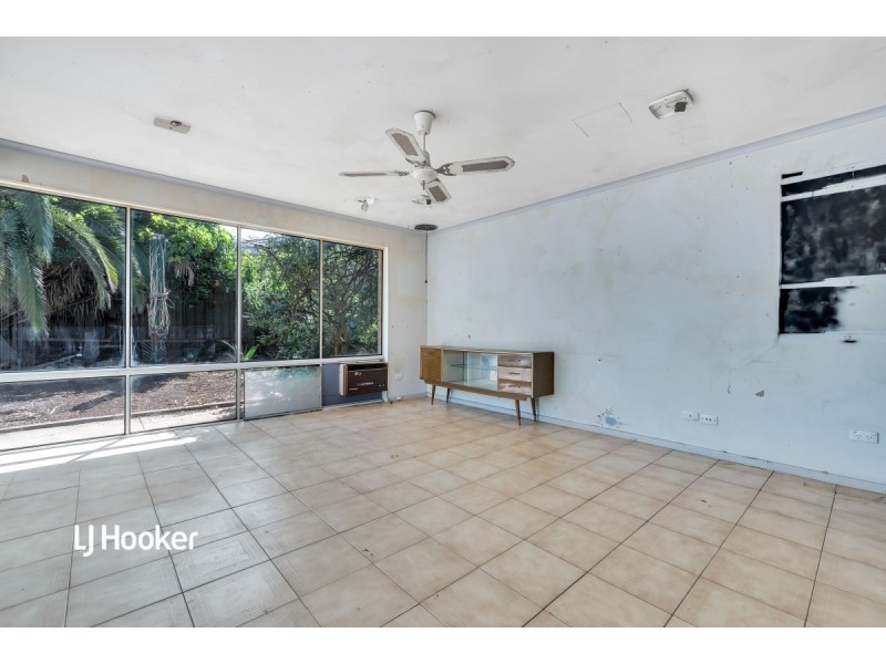 16 Whittaker Drive, Modbury SA 5092