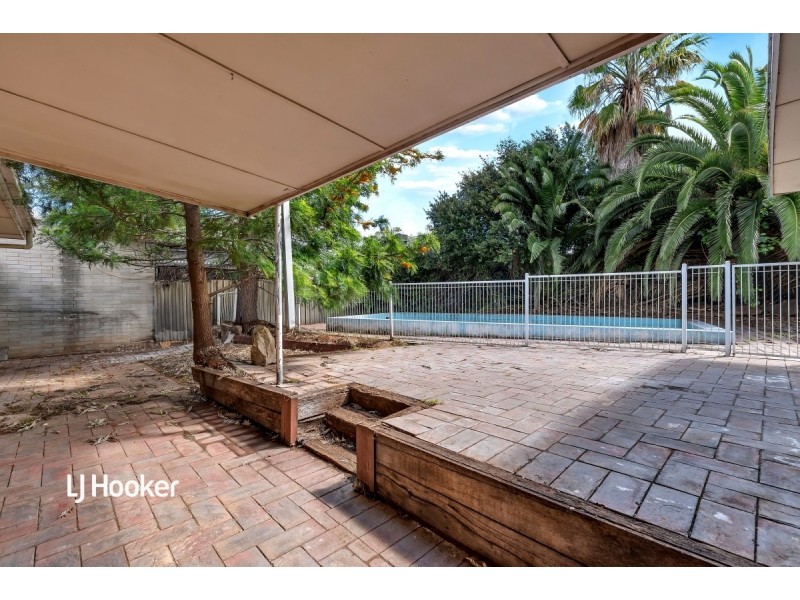 16 Whittaker Drive, Modbury SA 5092