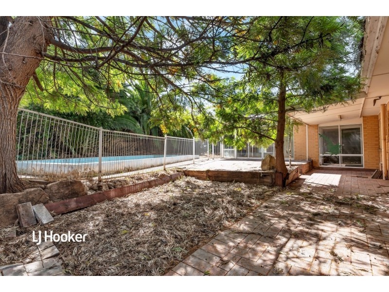 16 Whittaker Drive, Modbury SA 5092