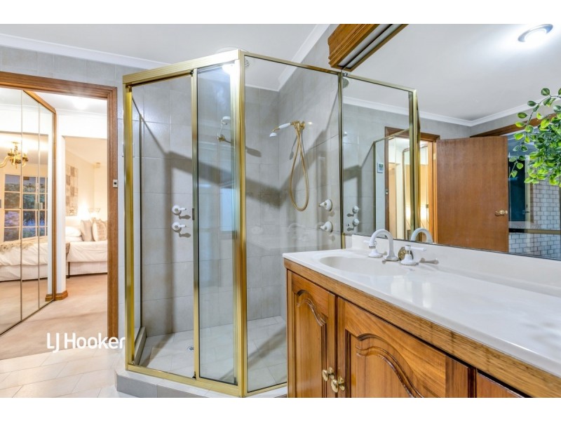 51 Pantowora Drive, Hope Valley SA 5090