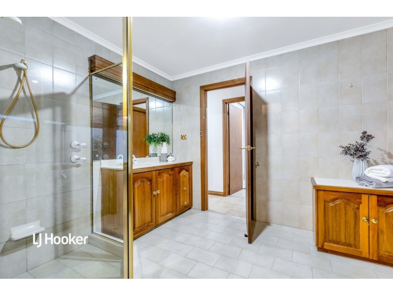 51 Pantowora Drive, Hope Valley SA 5090