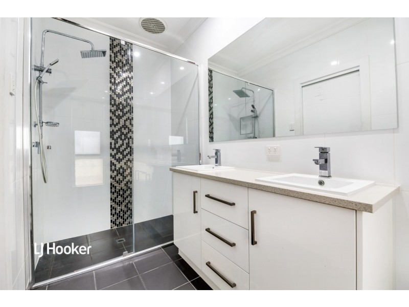 7 Swan Street, Greenacres SA 5086