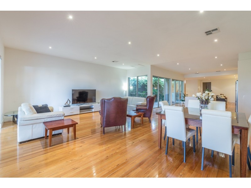 12 Barr Smith Avenue, Myrtle Bank SA 5064