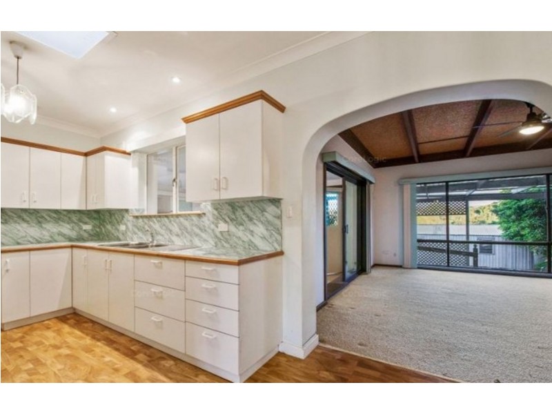 26 Vista Avenue, Valley View SA 5093