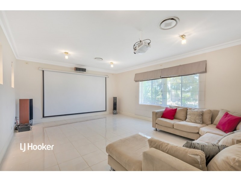 30 Clearview Crescent, Clearview SA 5085