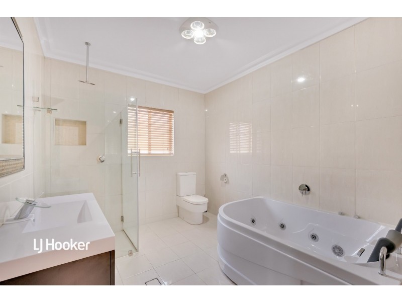 30 Clearview Crescent, Clearview SA 5085
