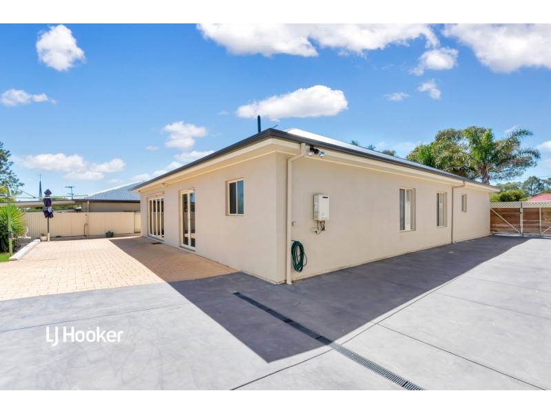 30 Clearview Crescent, Clearview SA 5085