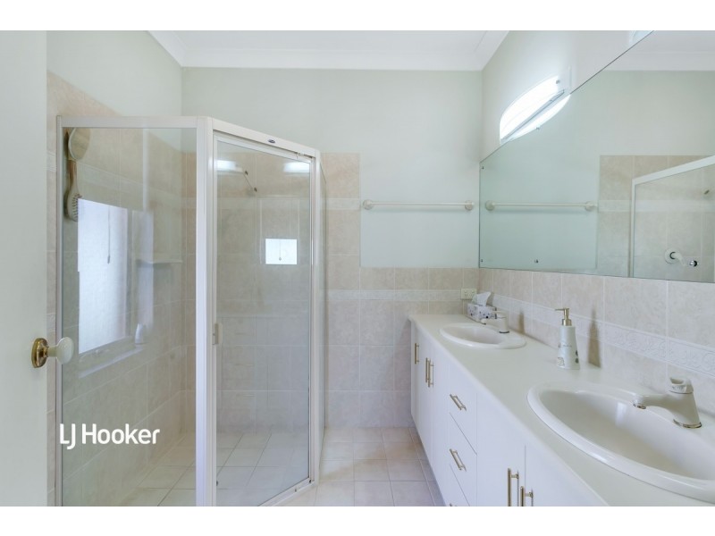 7 Spencer Court, Mawson Lakes SA 5095