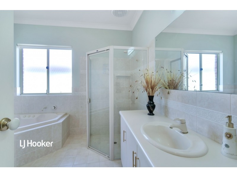 7 Spencer Court, Mawson Lakes SA 5095