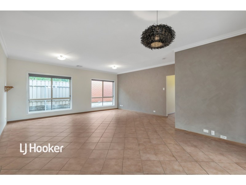 15 Jacaranda Grove, Golden Grove SA 5125