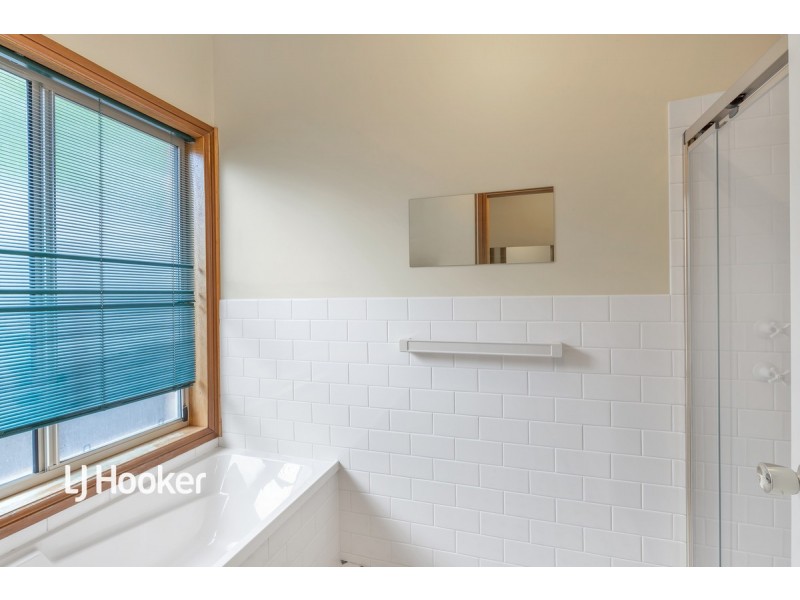 15 Jacaranda Grove, Golden Grove SA 5125