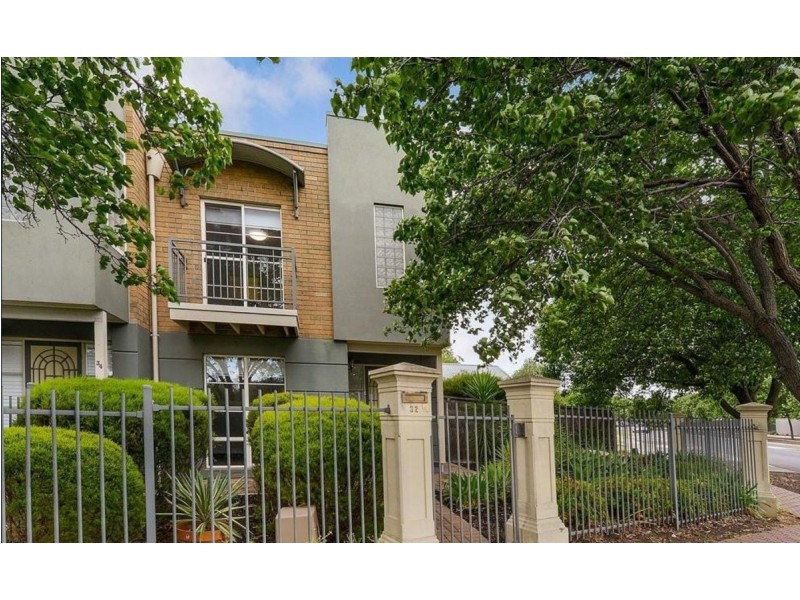 32 Sir Ross Smith Boulevard, Oakden SA 5086