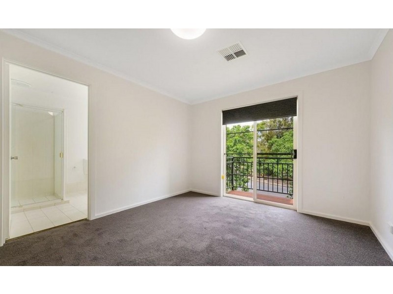 32 Sir Ross Smith Boulevard, Oakden SA 5086