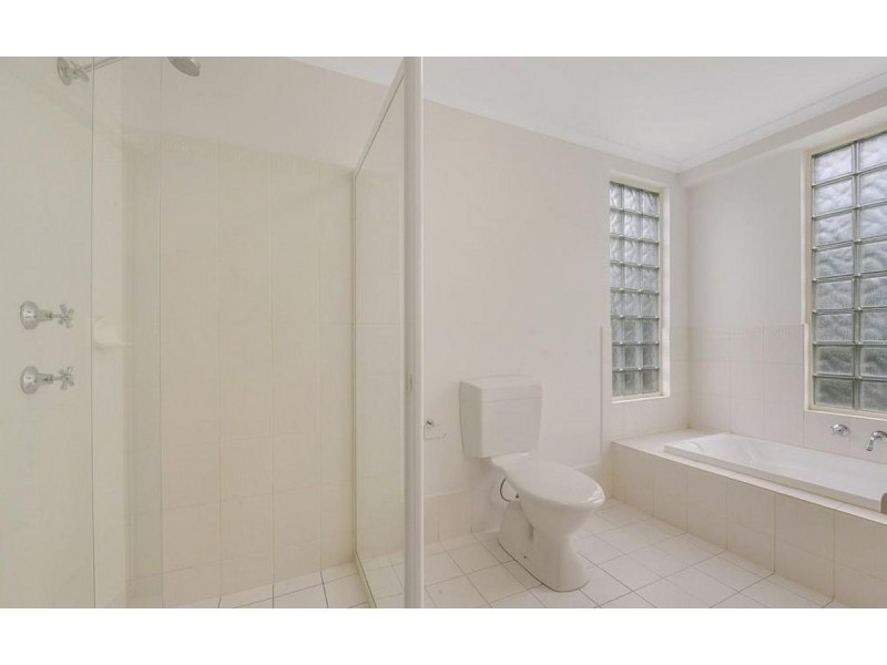 32 Sir Ross Smith Boulevard, Oakden SA 5086