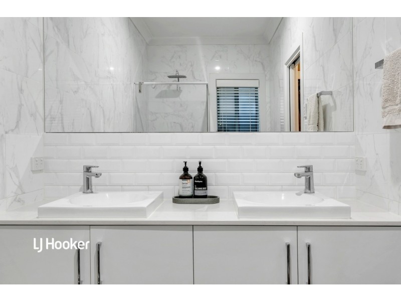 17a Ayredale Avenue, Clearview SA 5085