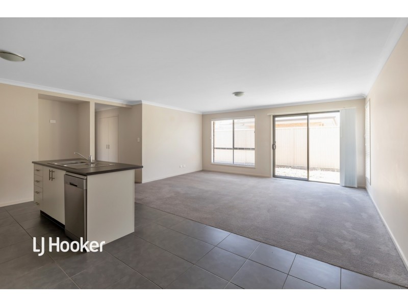 4 Roberts Street, Munno Para SA 5115