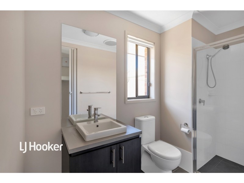 4 Roberts Street, Munno Para SA 5115