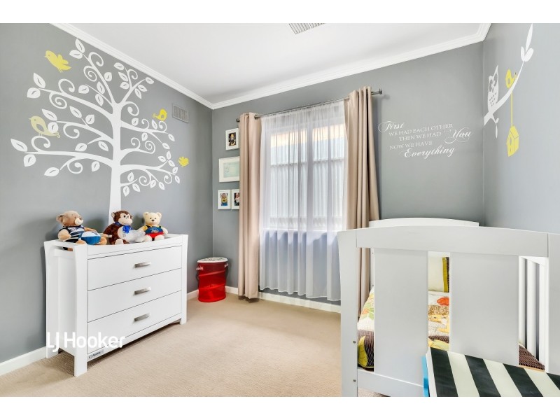 13 Forrest Avenue, Valley View SA 5093