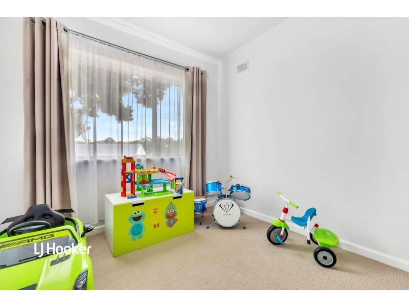 13 Forrest Avenue, Valley View SA 5093