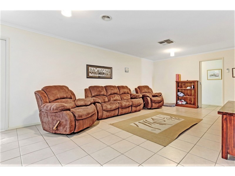1 McKinlay Drive, Hewett SA 5118