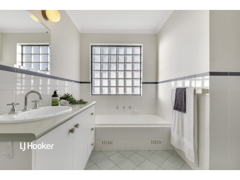 7/66 Sir Ross Smith Boulevard, Oakden SA 5086